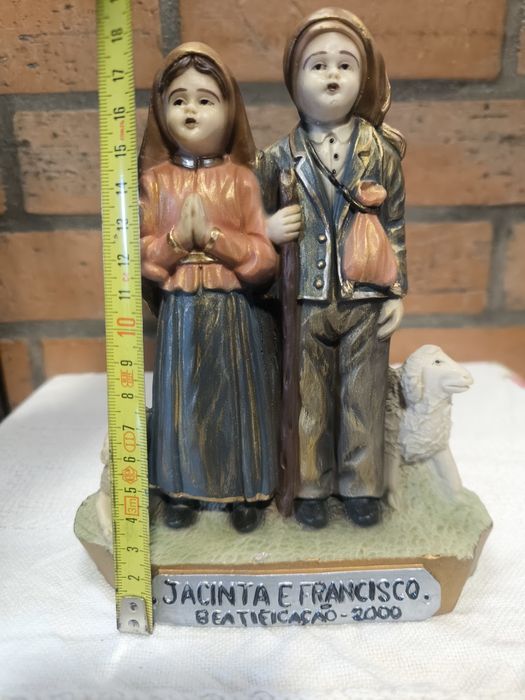 Estátua de Jacinta e Francisco: Beatificação 2000