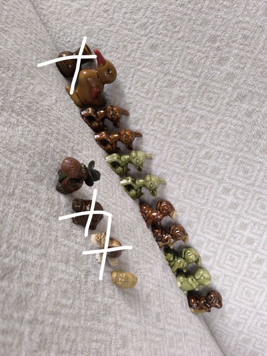 Zestaw figurek PRL 12 sztuk piesek jelonek