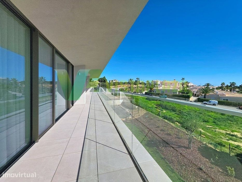 Penthouse T3 com Roof Top Exclusivo em Resort de Luxo no Algarve - ...