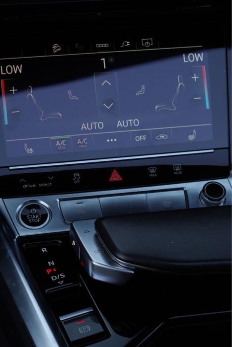 Audi e-tron 55 quattro S line | 2021 | 180.000 km | Full Extras | SOH 87%