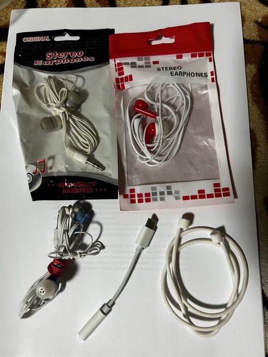 Безкоштовно окуляри і навушники