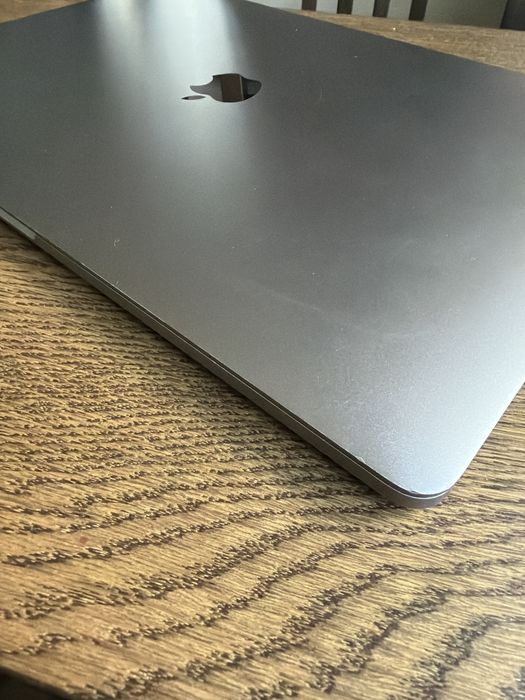 MacBook A1707 uszkodzona matryca