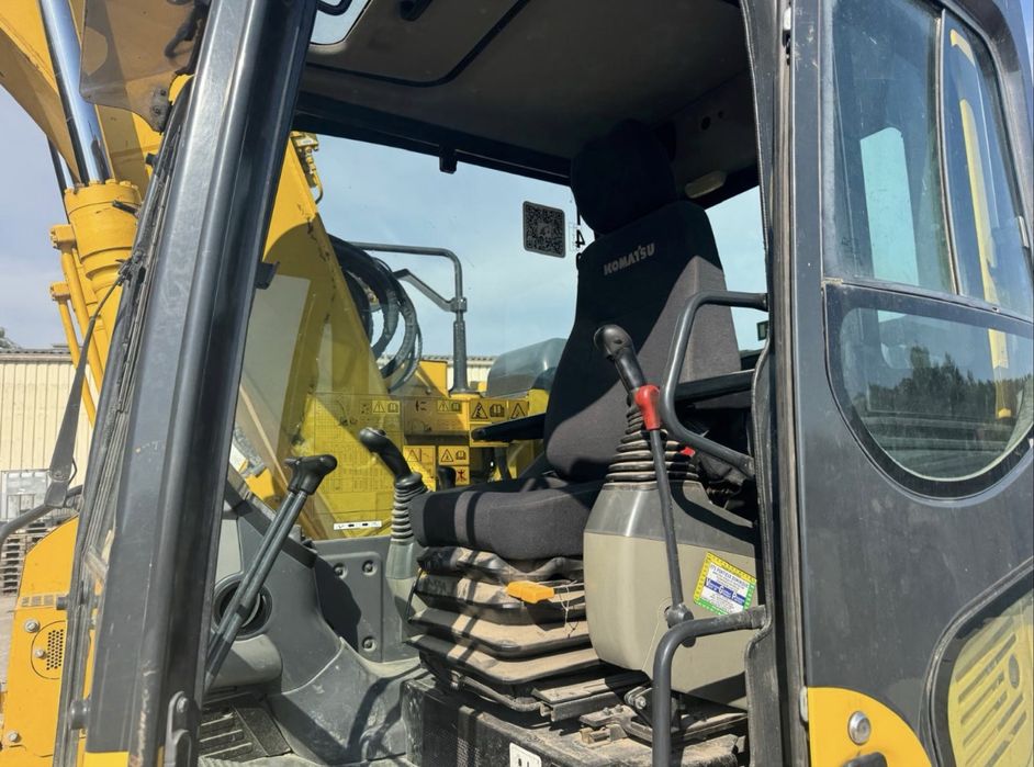 Giratoria komatsu de 2019