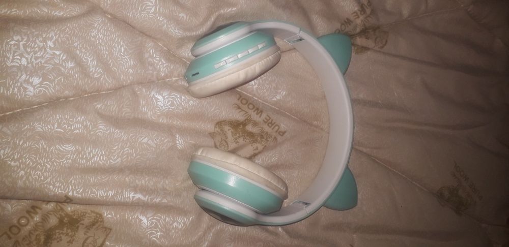 Наушники котики в отличном состоянии 50 грн