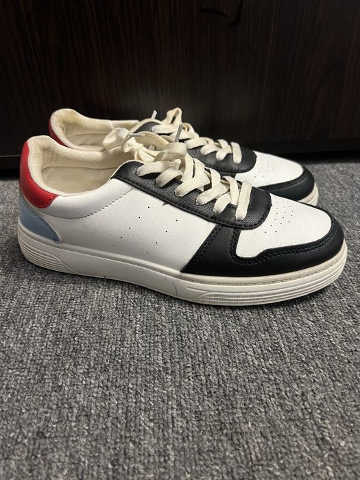 Кеды кожзам в нормальном состоянии