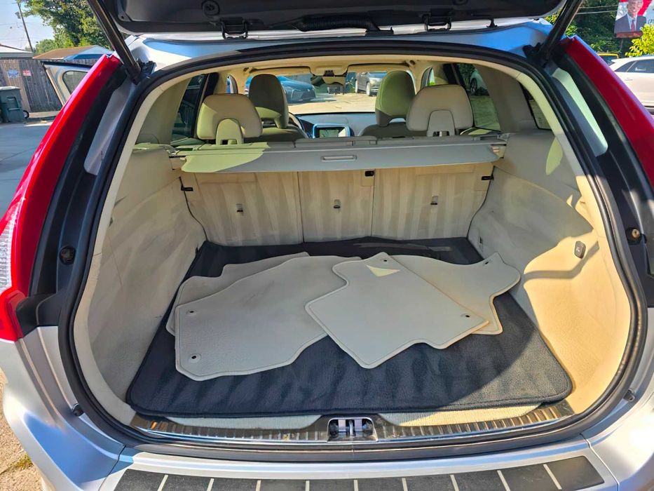 Volvo XC60      2016