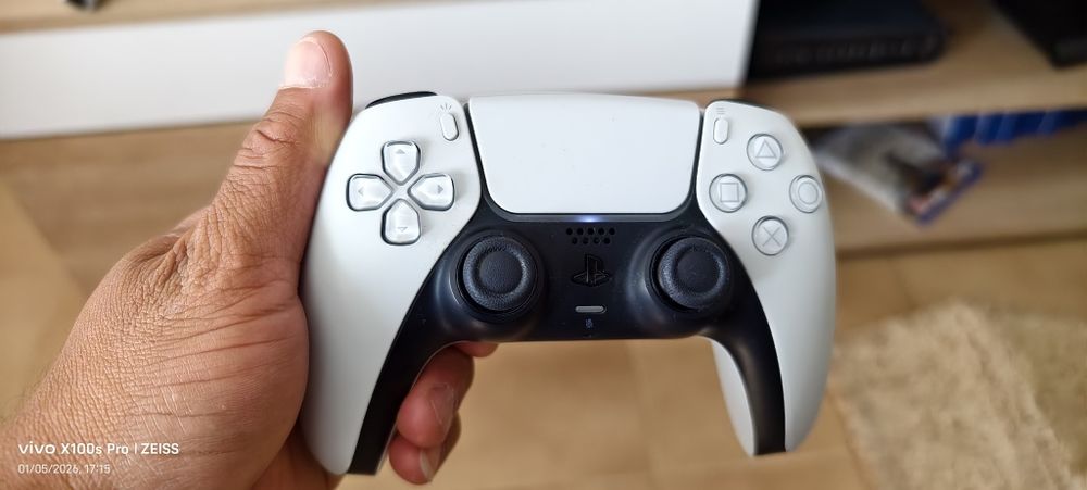 PlayStation 5 digital 1tb sem caixa com um comando