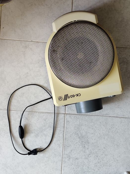 Extractor em bom estado e a funcionar na perfeição.