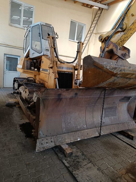 Бульдозер LIEBHERR PR712