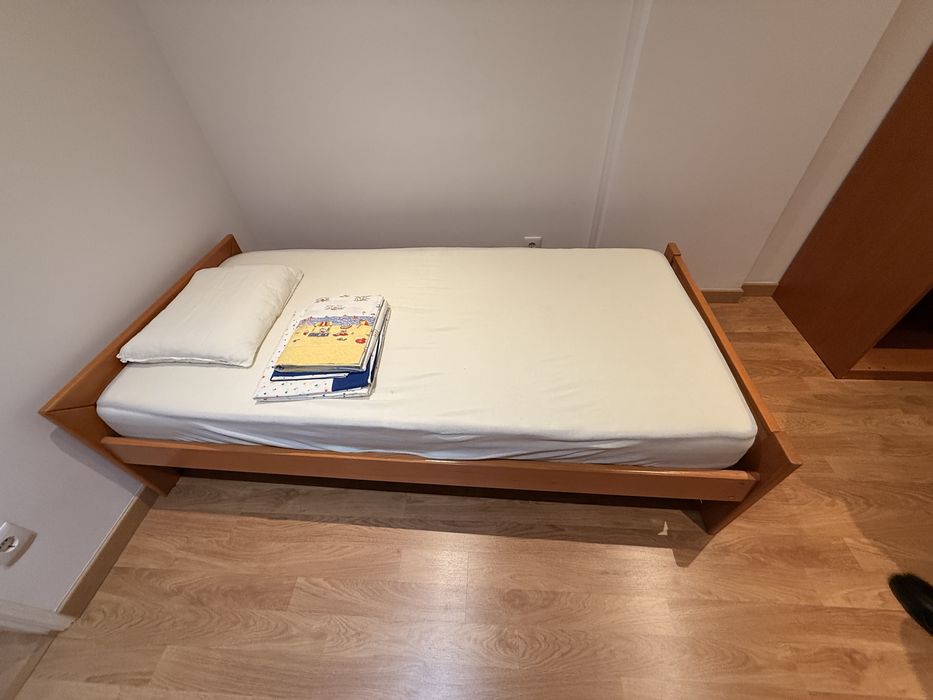 Cama + colchão de solteiro