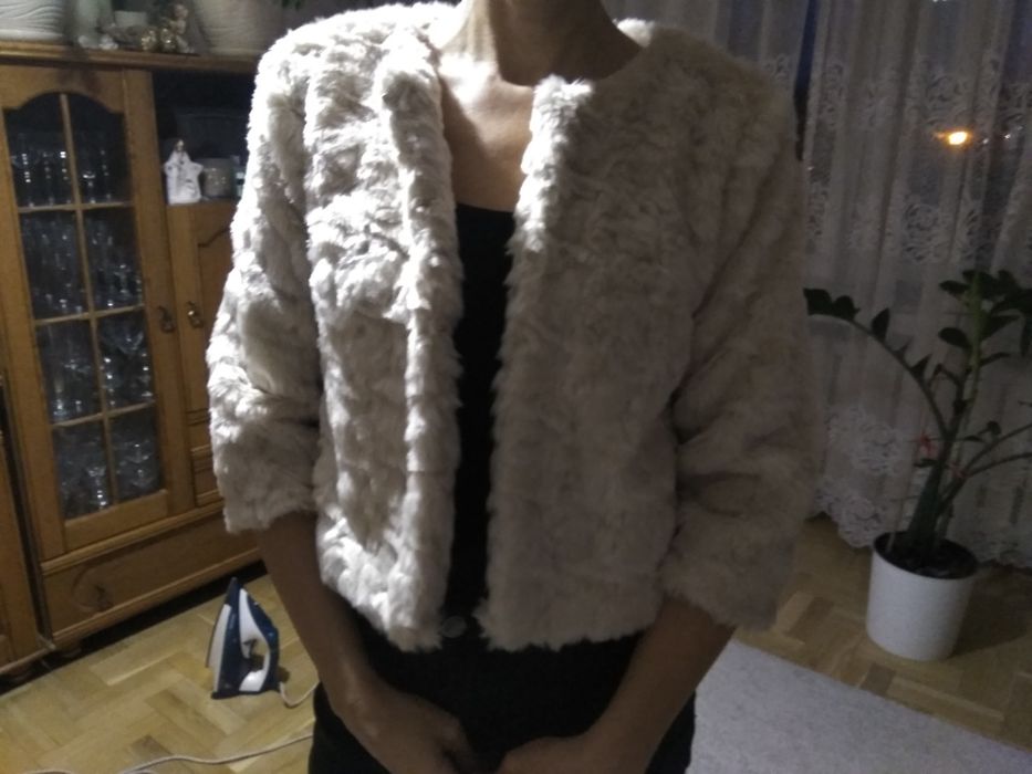 Śliczne bolerko ślubne