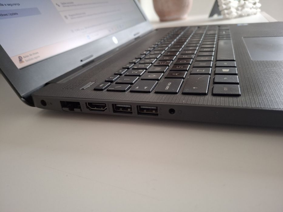 Portátil HP 250 G7 i5 8th gen 16gb RAM