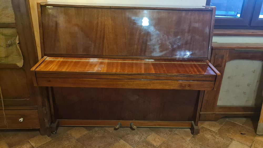 Pianino Ukraina, bardzo dobry stan