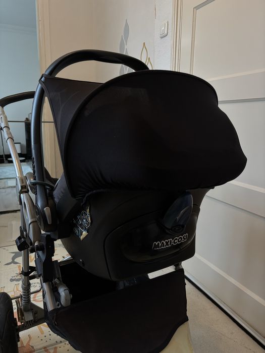 Отдам бесплатно коляску с автокреслом MAXI COSI