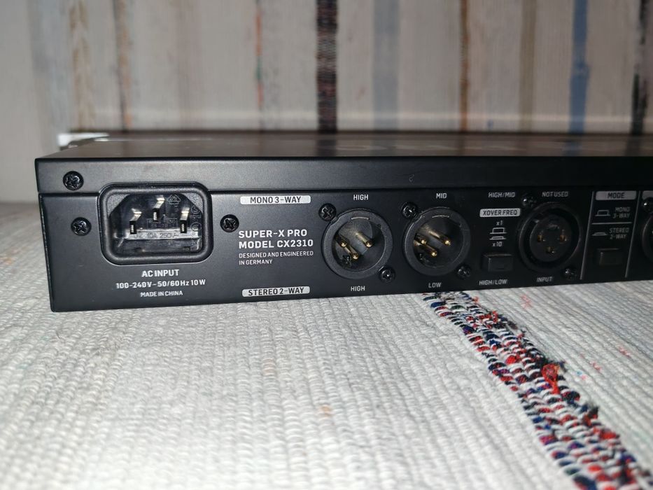 Behringer Super-X Pro CX2310 – Crossover Ativo Profissional