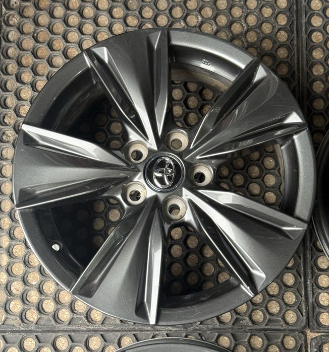 Ном 170 99 диски  оригінал Toyota camry 70 rav4 avalon Lexus is es gs 5 114,3 r17