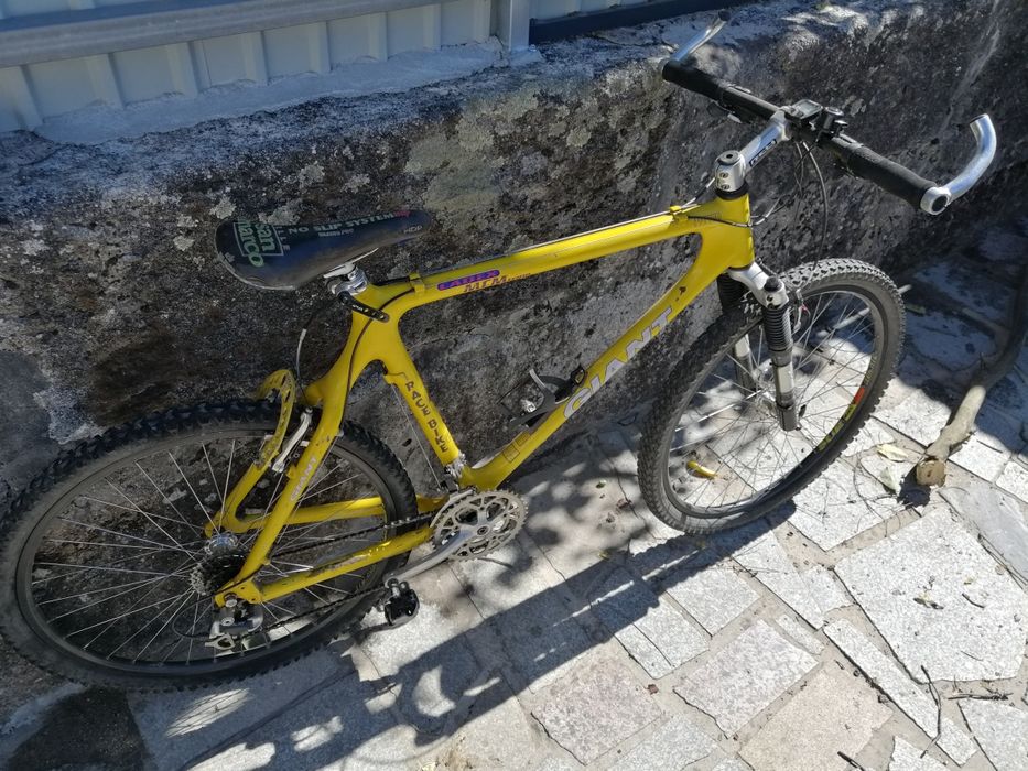 Bicicleta Giant em carbono
