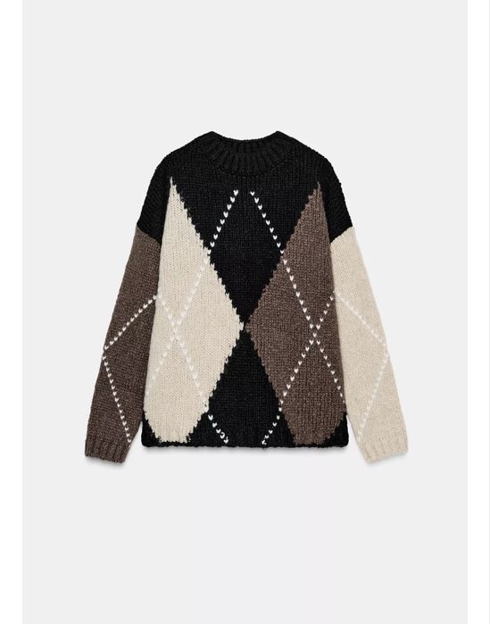 Джинси та светр Zara в наявності