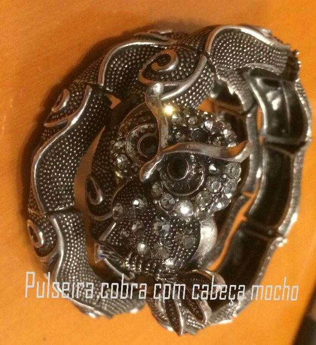 Pulseiras cobra com cabeça mocho / leão.