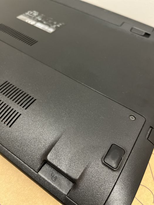 Ноутбук Asus X550L