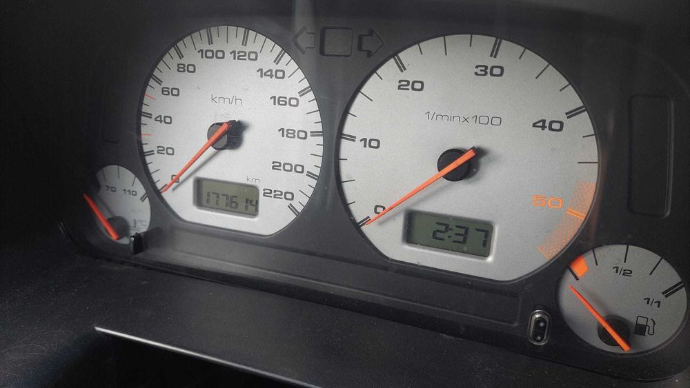 Volkswagen Polo Classic 1.9 tdi (1998) -  carro económico
