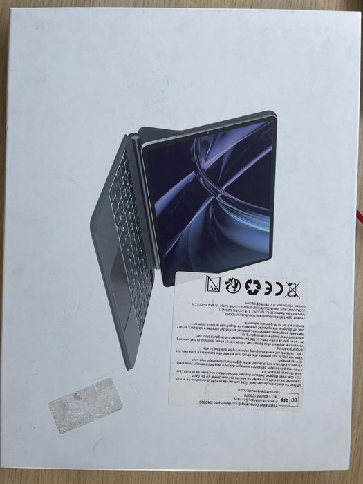 Etui Klawiatura Magic Keyboard iPad Air 11 M2 / Pro 11 RGB