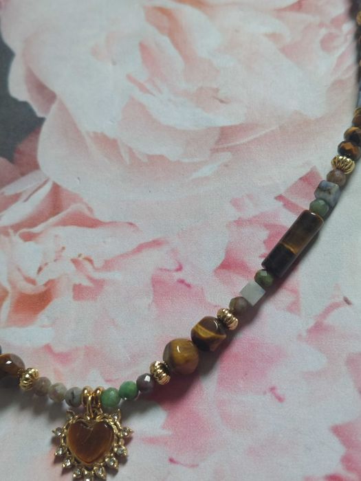 Naszyjnik z kamieniami