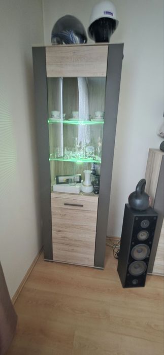 Sprzedam zestaw mebli pokojowych