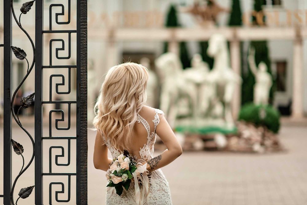 Дизайнерська весільна сукня