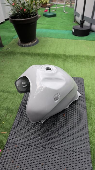Zbiornik paliwa  Honda Varadero 125 przedlift