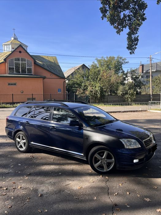 Тойота Авенсіс т250
