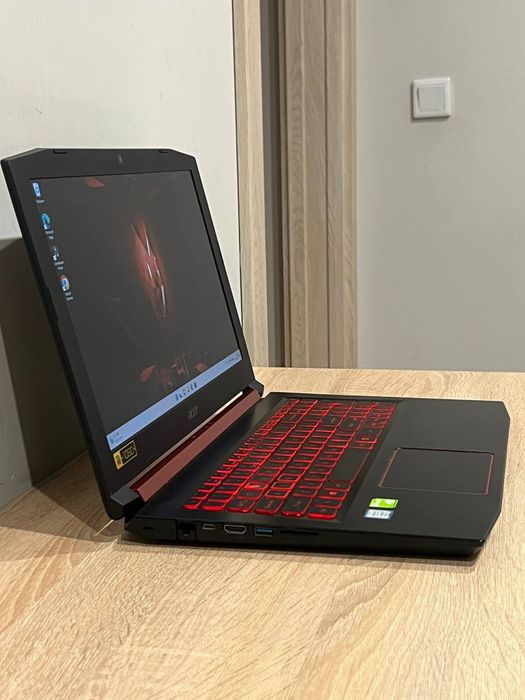 Acer Nitro 5 | mx150 (2GB) i5-8250U | 8 GB RAM | SSD + HDD | Win 11Pro