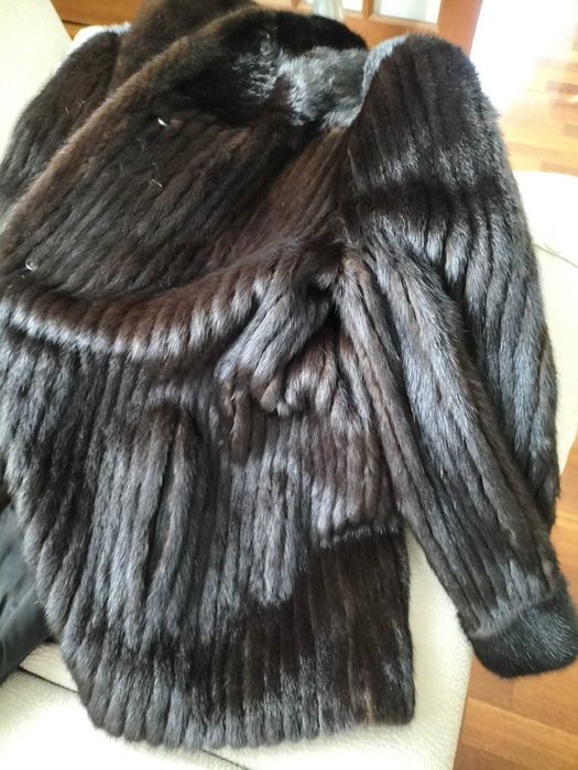 Casaco vison. Novo! Excelente qualidade e uma ótima prenda de Natal.