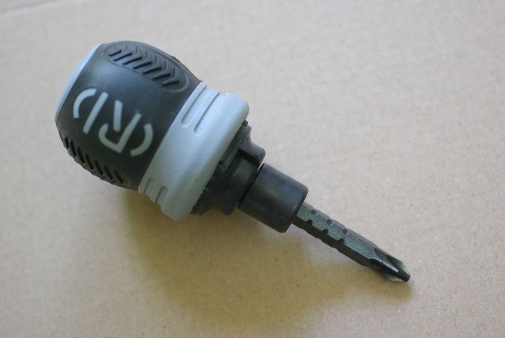 Викрутка 2 в 1 з трещіткою