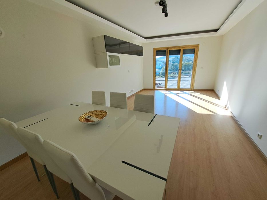Apartamento T2 semi-novo pronto a habitar em Arruda dos Vinhos