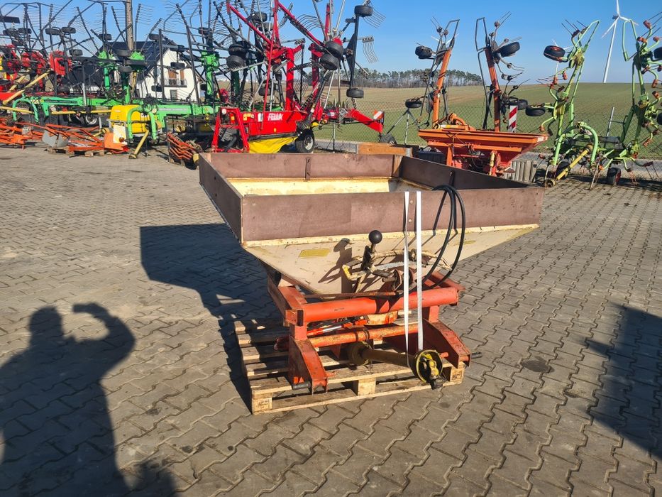 Rozsiewacz nawozu Rauh 800 l strymyk/kyhn/amazone/abra