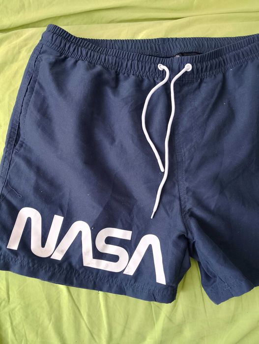 NASA. Krótkie spodenki