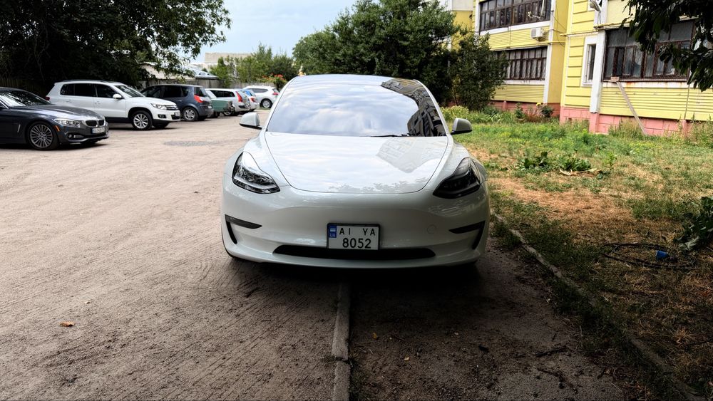 Tesla model 3 performance