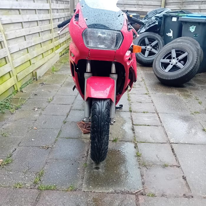 Suzuki GSX 600 з/ч