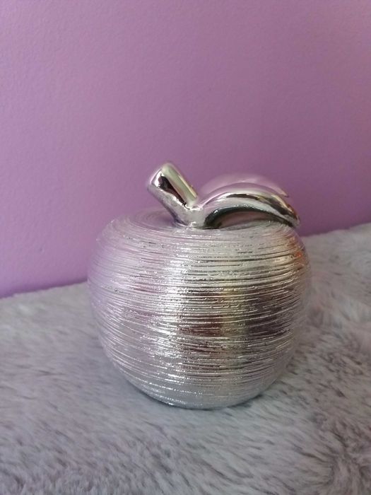 ceramiczne jabłko prążkowane dekoracja
