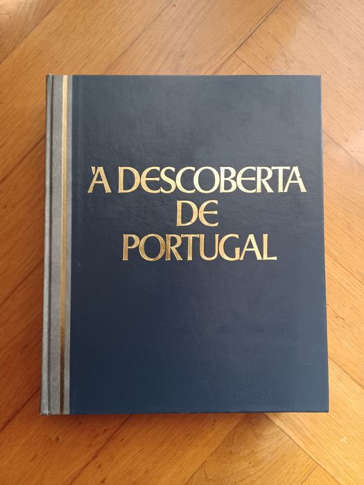 Livro "À Descoberta de Portugal" das Selecções