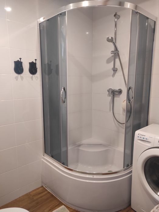 Kabina prysznicowa z brodzikiem 90 cm