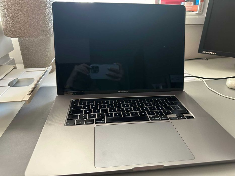 Apple MacBook Pro 16" 2019 A2141 – Para peças ou reparação