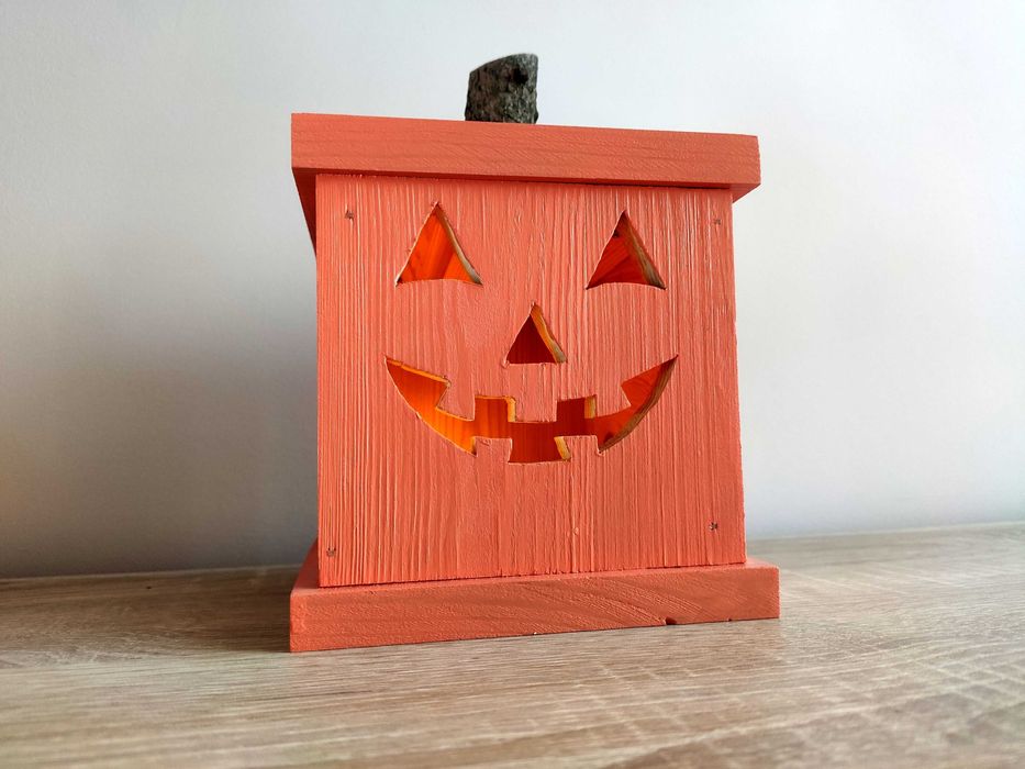 Lampion Halloween Jack-o-lantern drewniany dekoracja jesienna mała