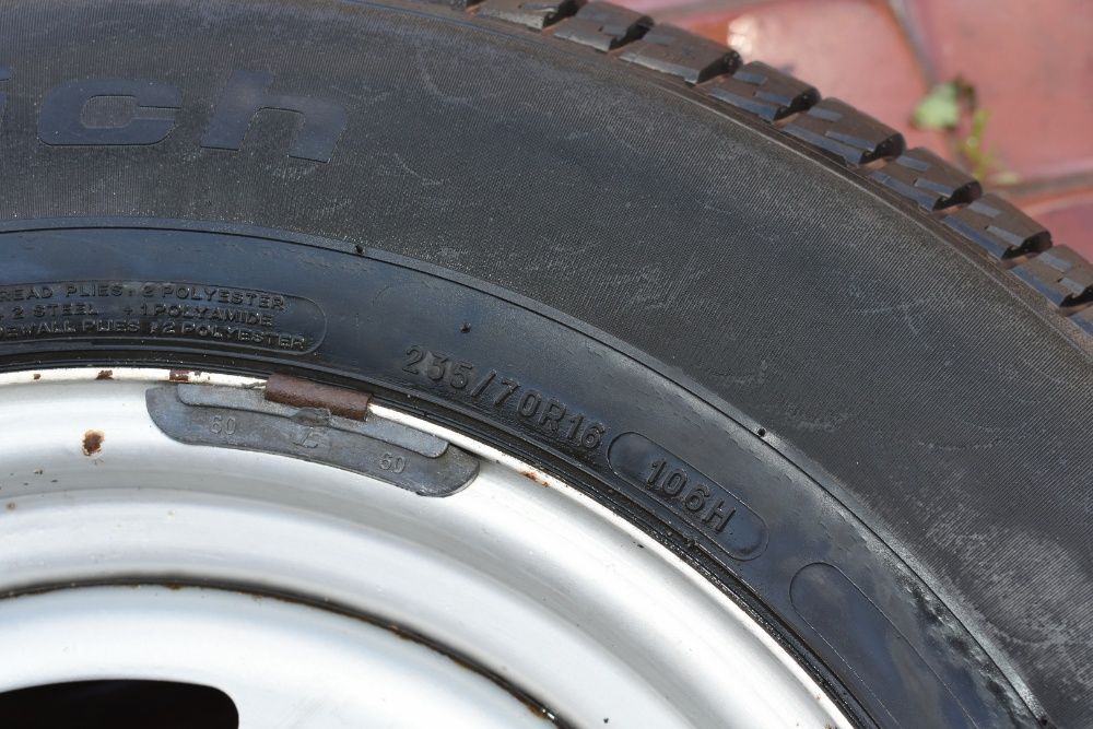 Koło 16" 5x165,1 BFGoodrich URBAN TERRAIN T/A 235/70R16 Runflat