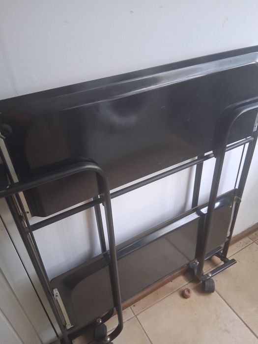 Carrinho dobravel de mesa