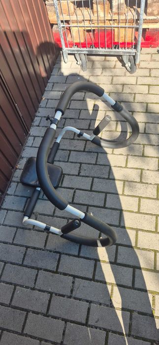 Przyrząd do ćwiczeń na podłodze z telezakupów.