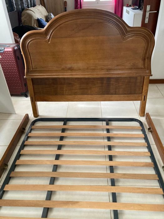 Cama casal com colcao