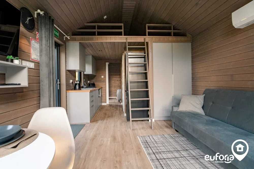 Domek na wynajem nad jeziorem z sauną i balią/jacuzzi;