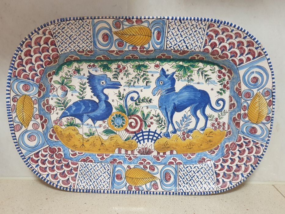 Linda grande antiga travessa em faianca portuguesa de Coimbra  - ass.